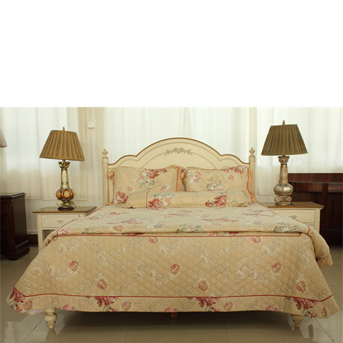 Romantic one meter five bed
